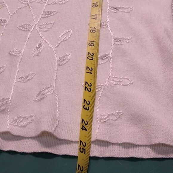 Carolyn Taylor White XL Embroidered V-Neck Short Sleeve Sweater - Picture 5 of 7